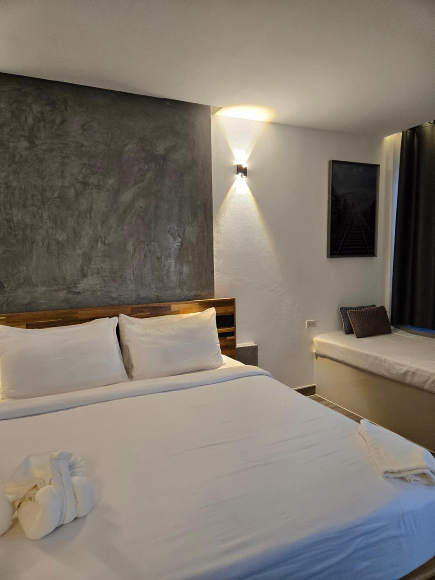 Tt Naiyang Beach Phuket Nai Yang Beach Extérieur photo